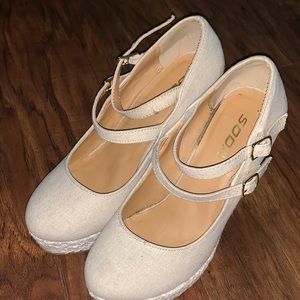 Lace heels worn twice